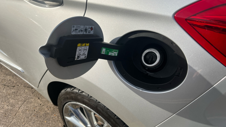 Ford Fiesta 1.0 EcoBoost Hybrid mHEV 125 Vignale Edition 5dr Petrol Hatchback